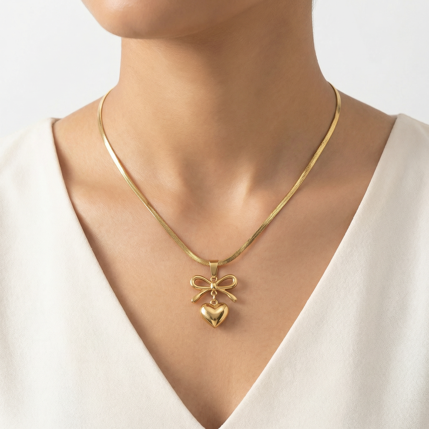 BOW HEART NECKCHAIN ( Anti tarnish )