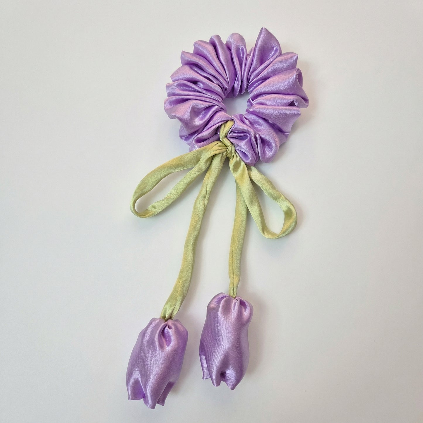 LILAC TULIP SCRUNCHIE
