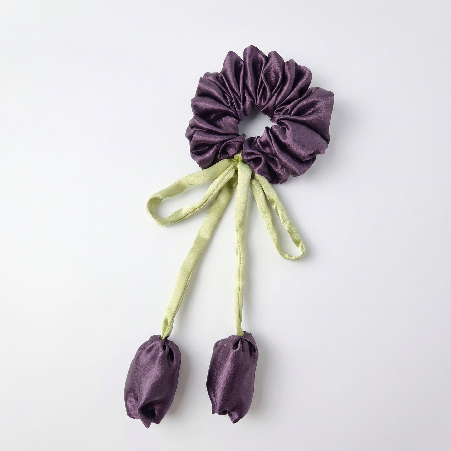 GRAPEVINE TULIP SCRUNCHIE