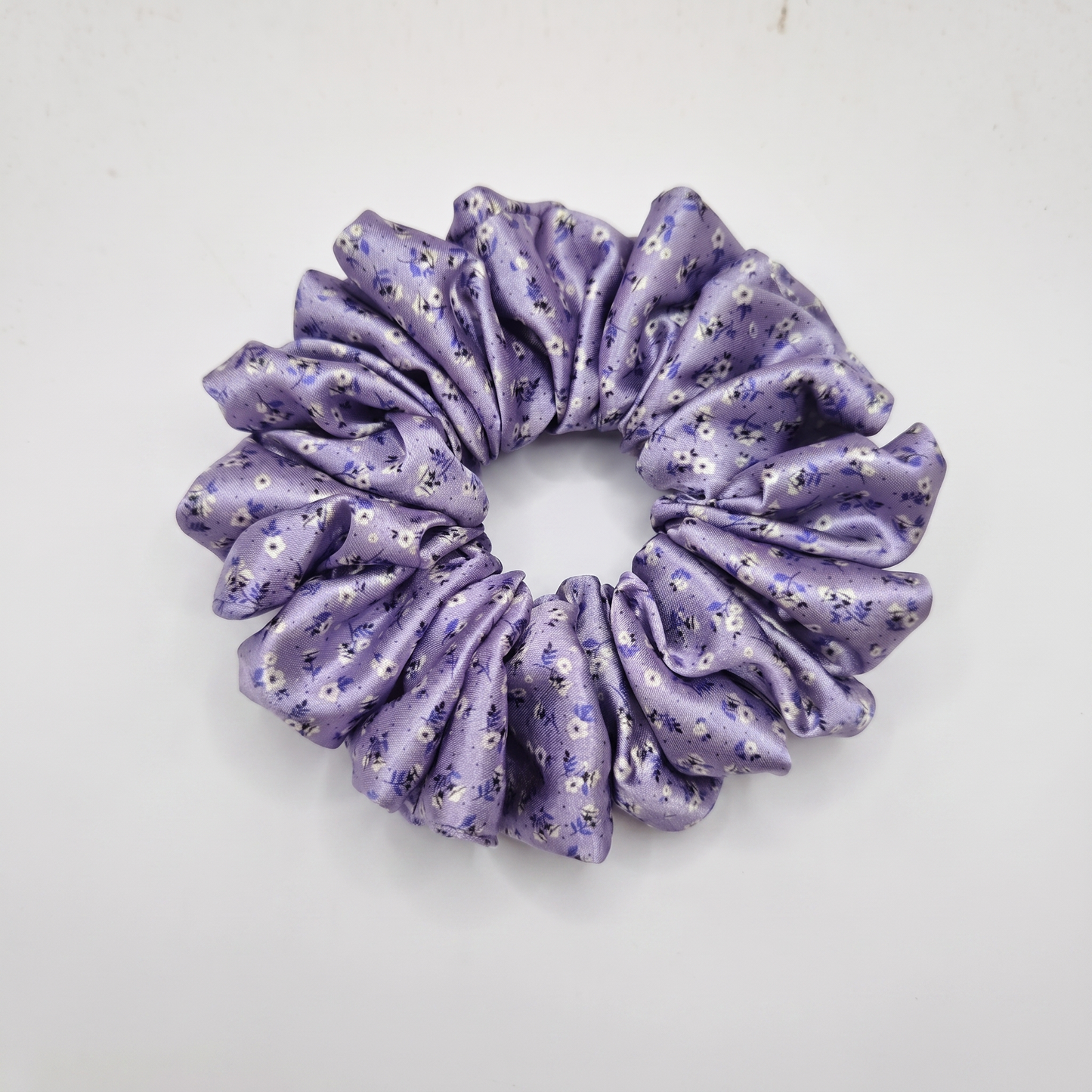 Ivy | Premium Satin Scrunchies | M size