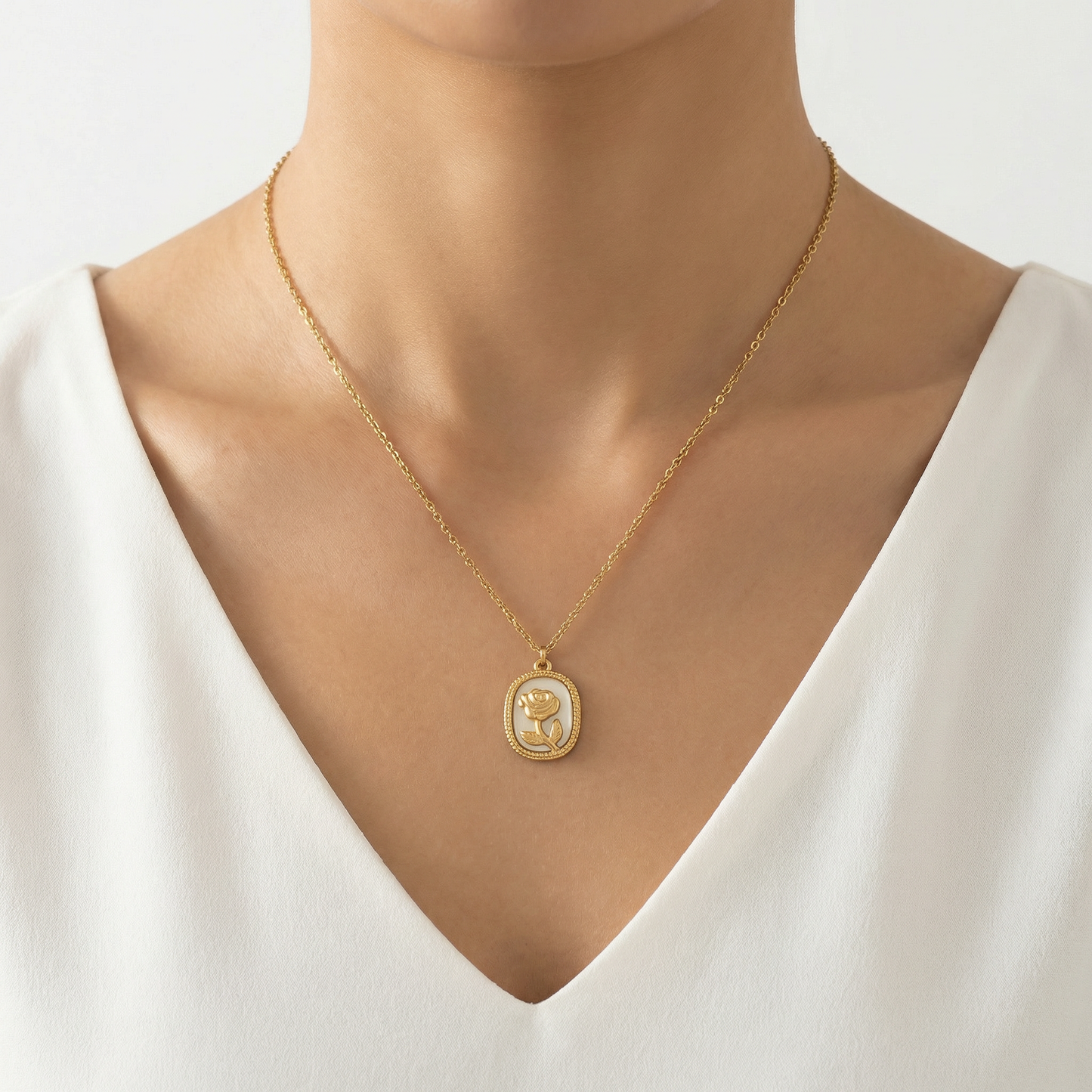 VINTAGE ROSE NECKCHAIN ( Anti tarnish )