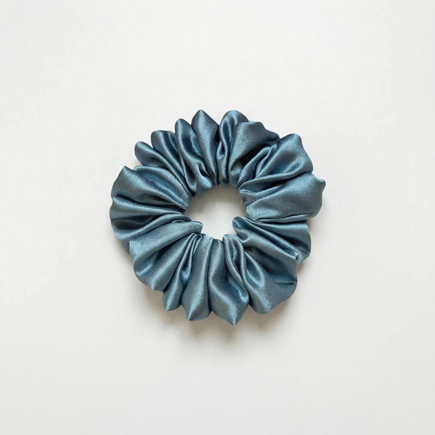 ICEBERG SCRUNCHIE