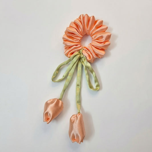 PEACH TULIP SCRUNCHIE