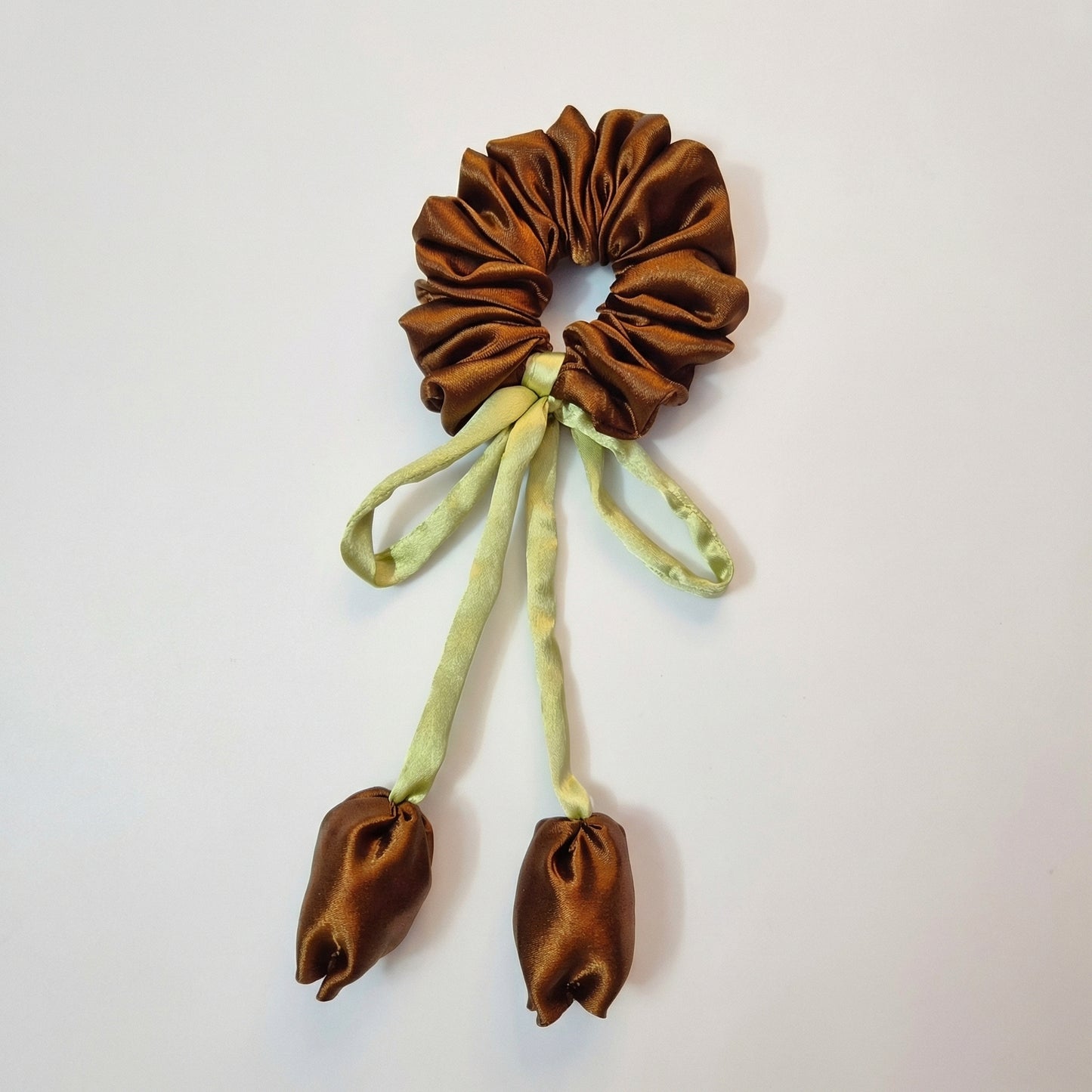 BROWN TULIP SCRUNCHIE