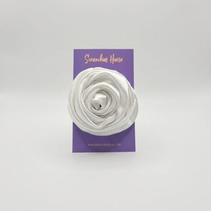 WHITE ROSE CLIP