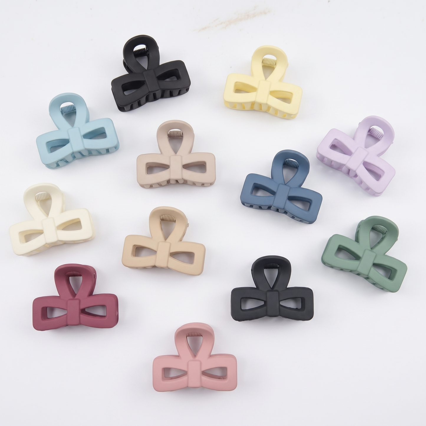 BOW MATTE CLAW CLIP