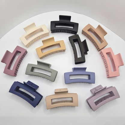 LONG MATTE CLAW CLIP